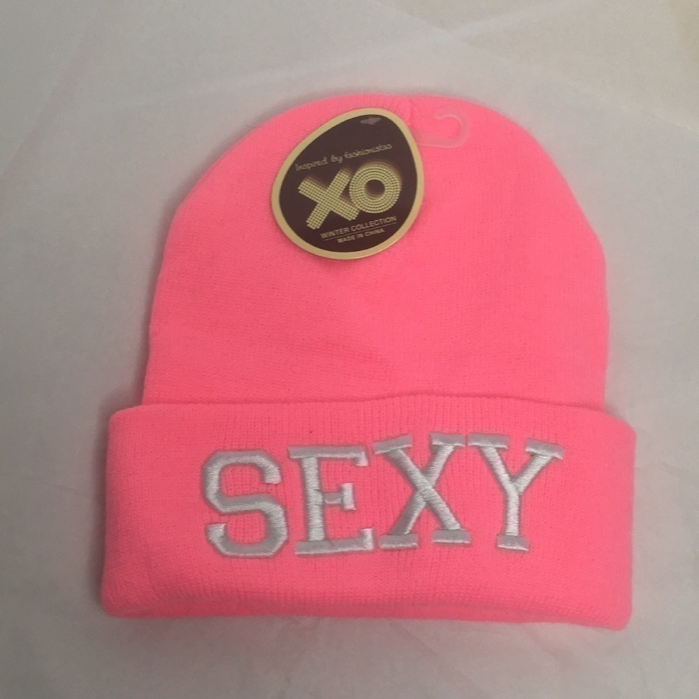 “ SEXY” Bernie Hat in bubble gum pink
